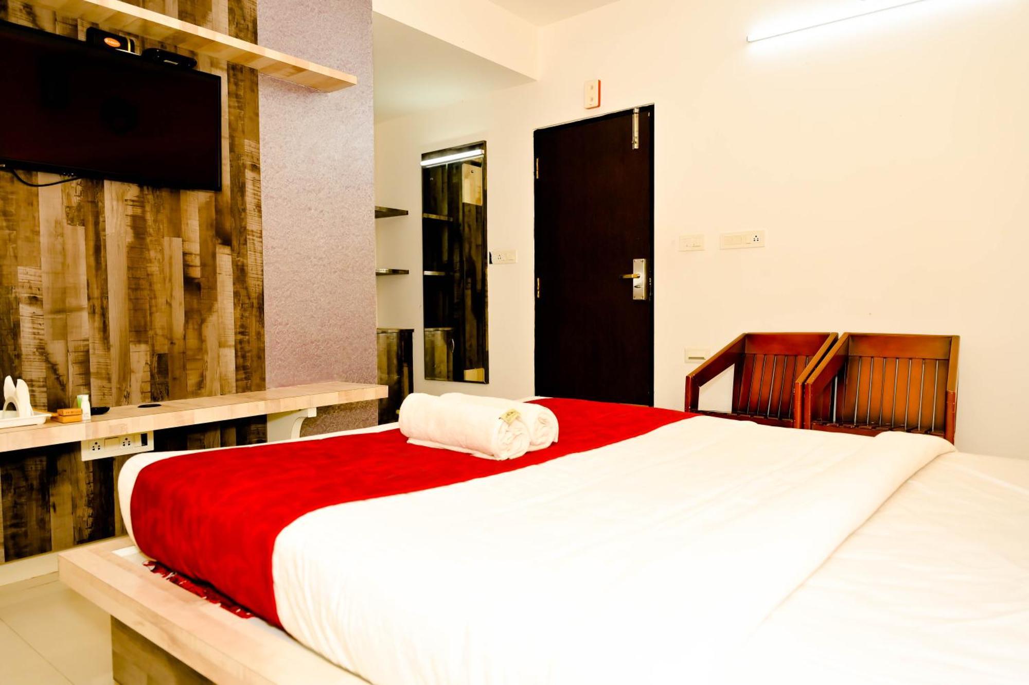 Hotel Townhouse Mk à Chikmagalūr Extérieur photo