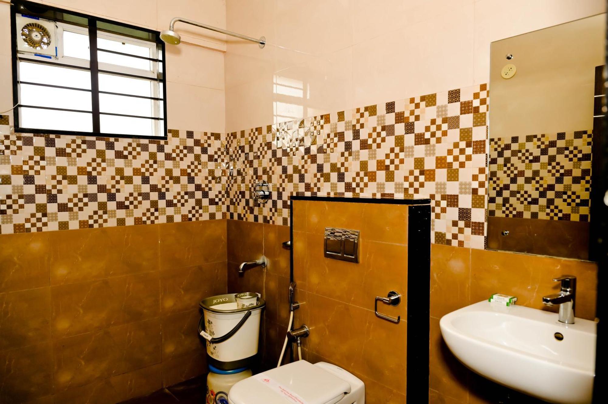 Hotel Townhouse Mk à Chikmagalūr Extérieur photo