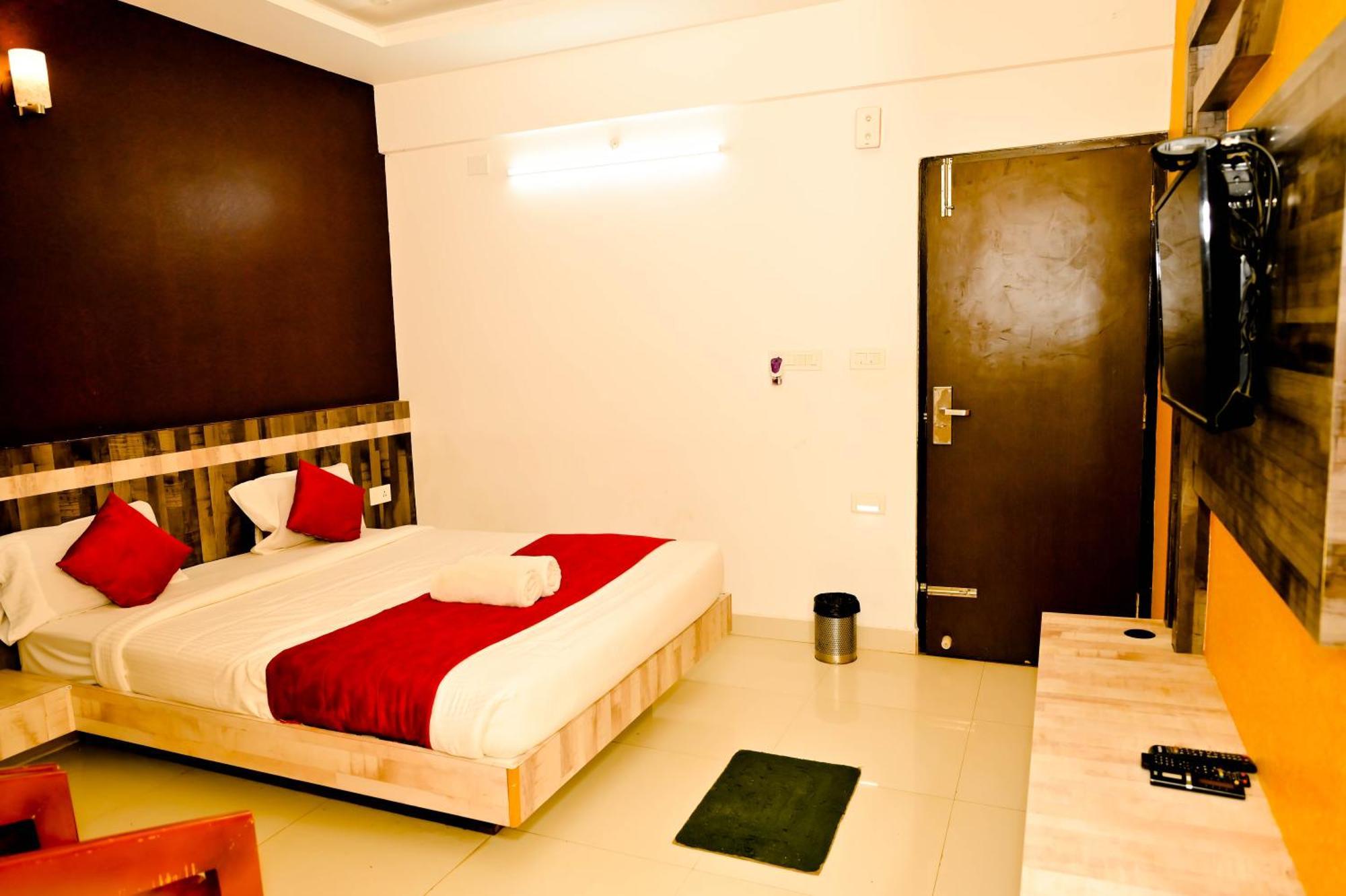 Hotel Townhouse Mk à Chikmagalūr Extérieur photo