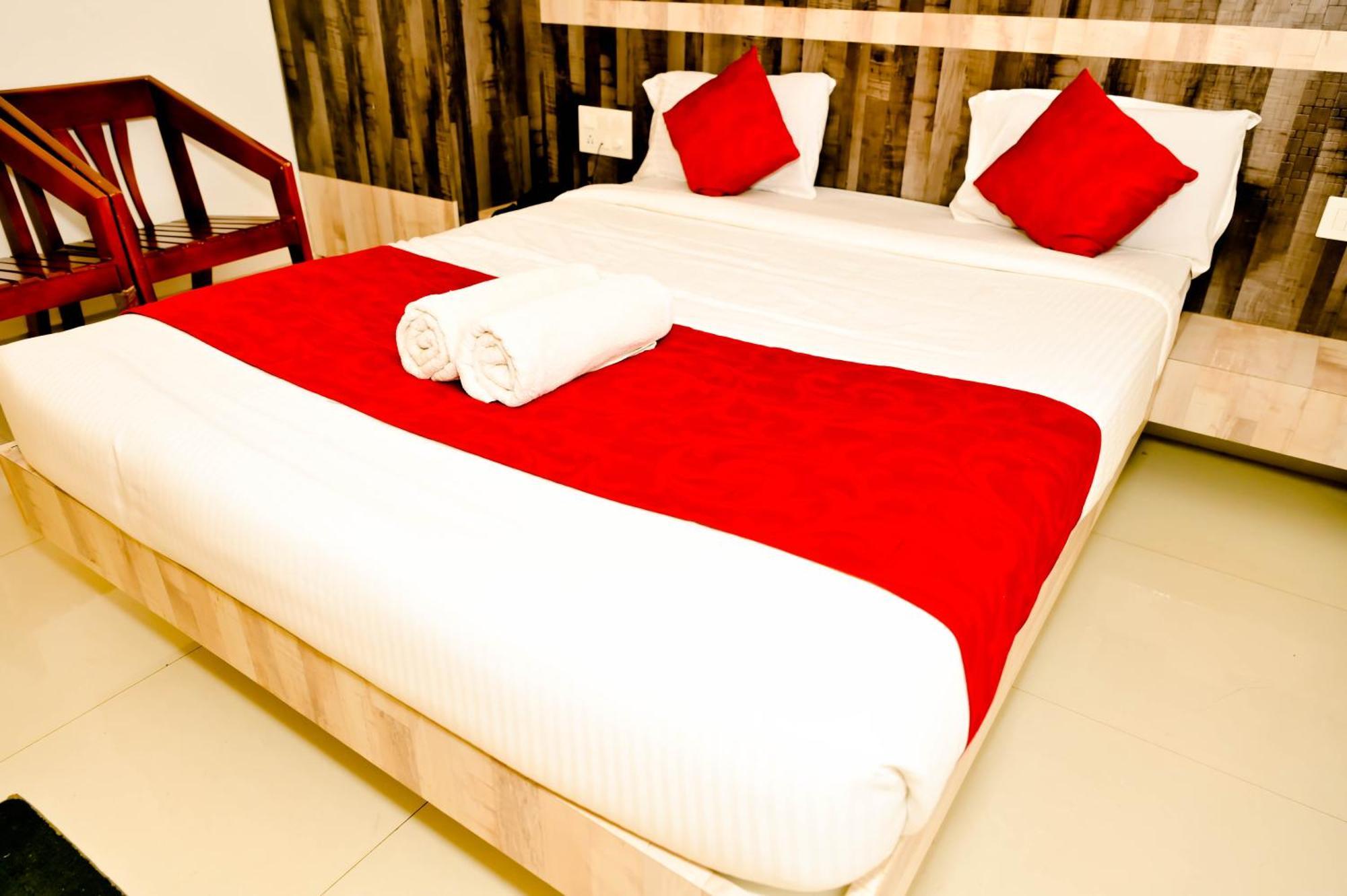 Hotel Townhouse Mk à Chikmagalūr Extérieur photo